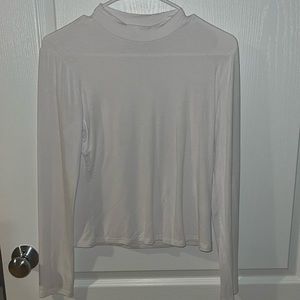 Medium Long Sleeved Undershirt